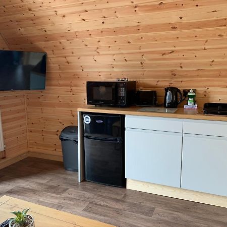 Pond View Pod 3 With Private Hot Tub -Fife - Loch Leven - Lomond Hills Villa Kelty Eksteriør bilde