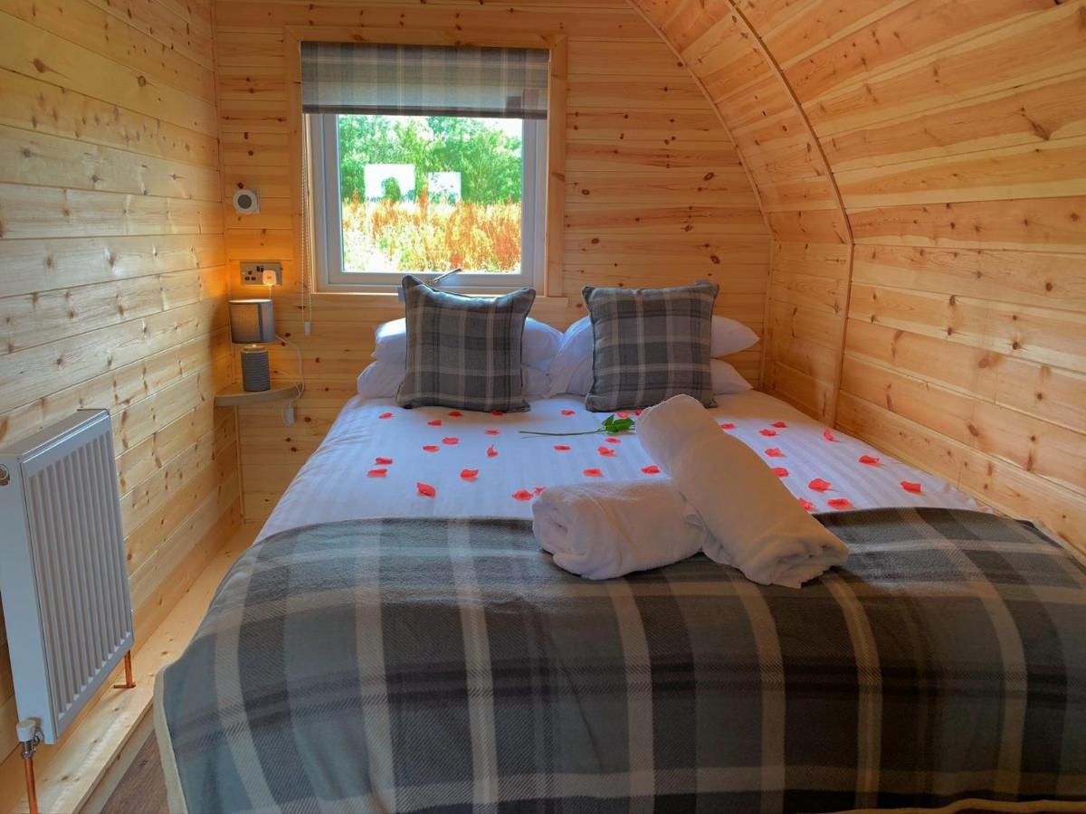 Pond View Pod 3 With Private Hot Tub -Fife - Loch Leven - Lomond Hills Villa Kelty Eksteriør bilde